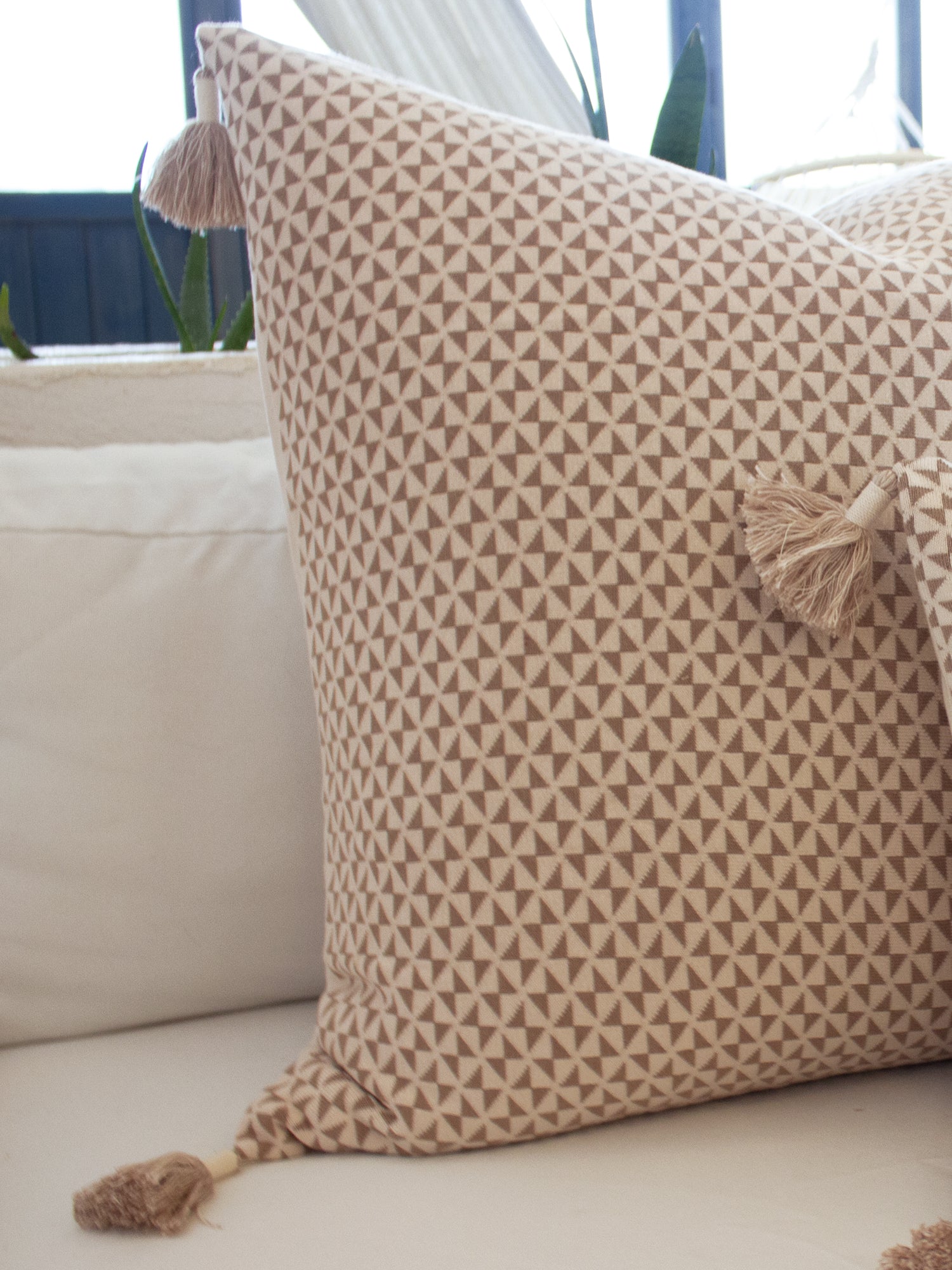 Minimalist Knit Cushion Cover (Set of x2) - Beige / Black