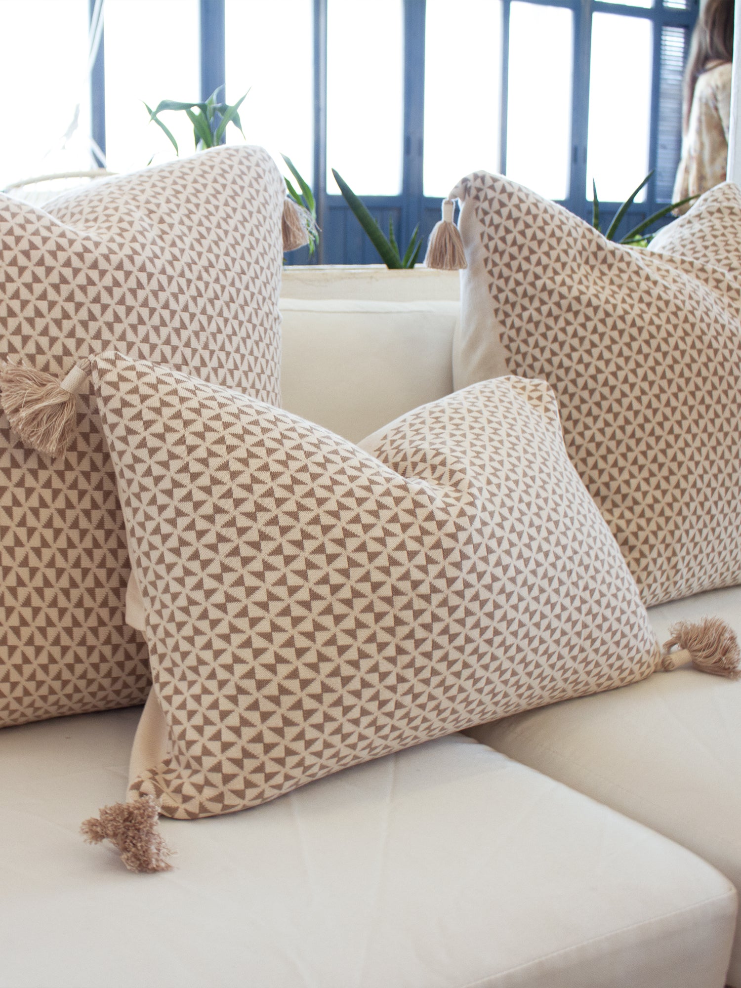 Minimalist Knit Cushion Cover (Set of x2) - Beige / Black