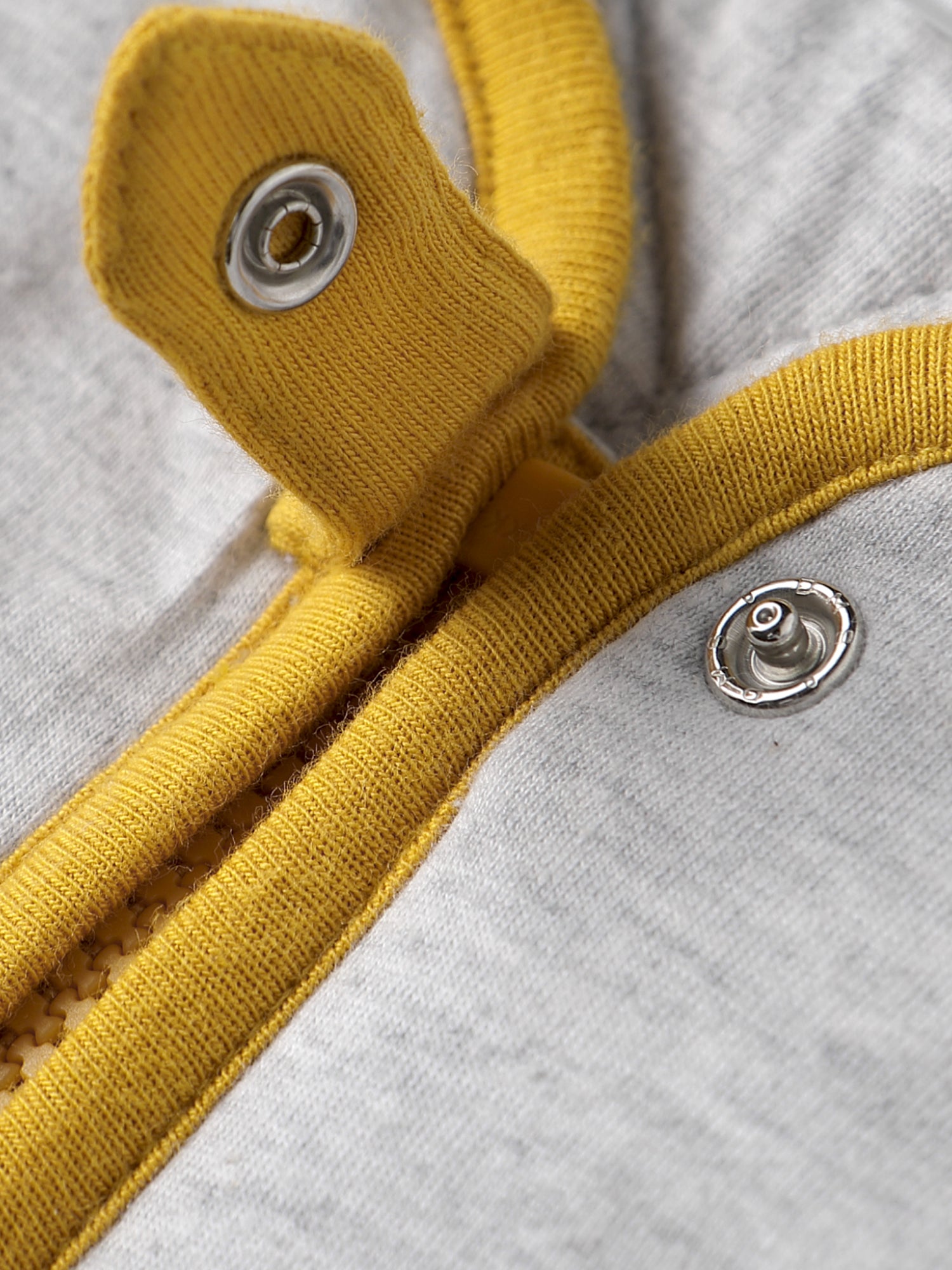 The best baby sleep sack recommended by parents and sleep consultants, designed to promote safe, comfortable sleep for infants and toddlers. Made from breathable, cozy fabrics, this sleep sack helps regulate body temperature and ensures a restful night for your little one.