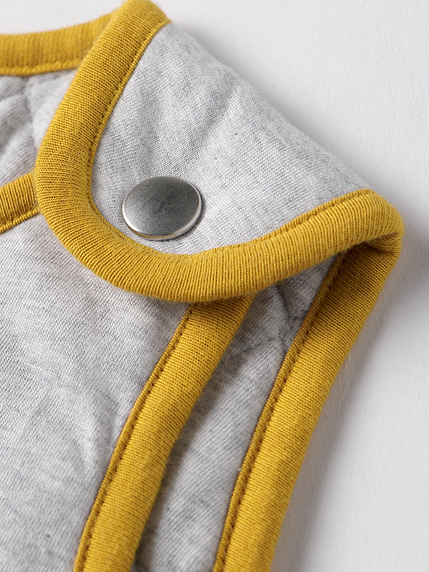 The best baby sleep sack recommended by parents and sleep consultants, designed to promote safe, comfortable sleep for infants and toddlers. Made from breathable, cozy fabrics, this sleep sack helps regulate body temperature and ensures a restful night for your little one.