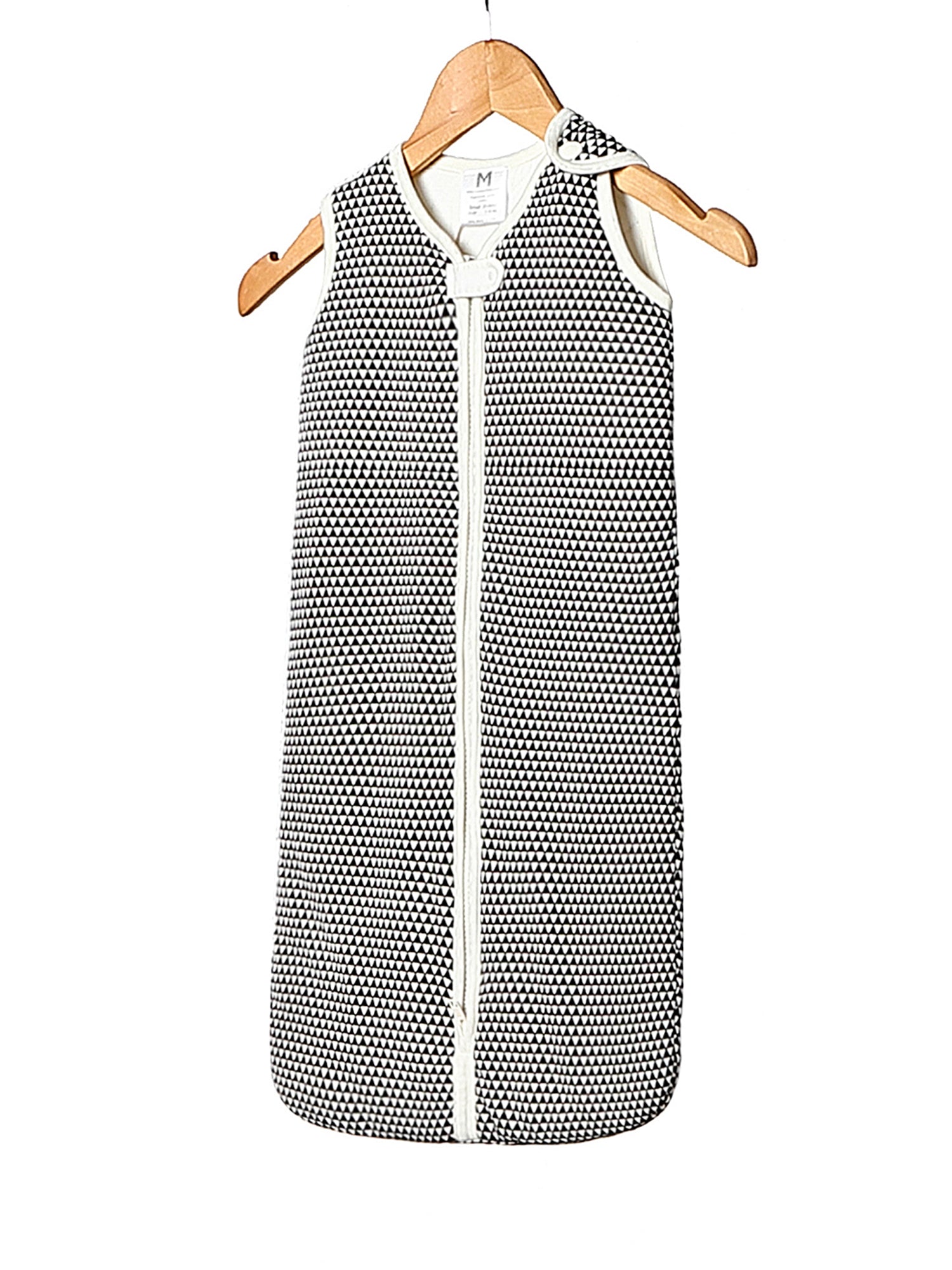 Lightweight sleep sack by Malabar Baby — breathable, comfortable, and ideal for safe, peaceful naps and bedtime for babies. Perfect for warm weather, this baby sleep sack promotes comfortable sleep and is a must-have for new parents.