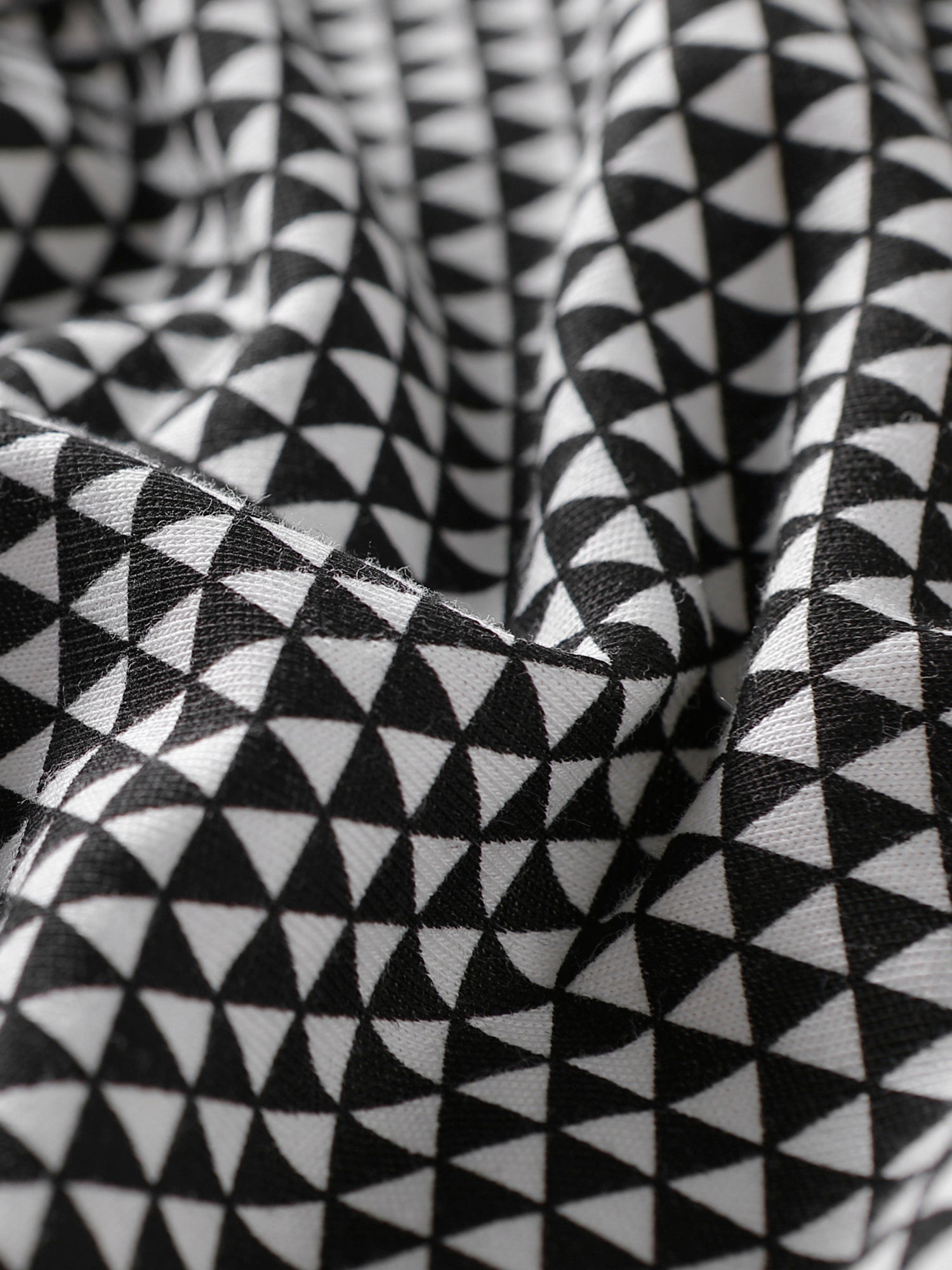 The best baby sleep sack recommended by parents and sleep consultants, designed to promote safe, comfortable sleep for infants and toddlers. Made from breathable, cozy fabrics, this sleep sack helps regulate body temperature and ensures a restful night for your little one.