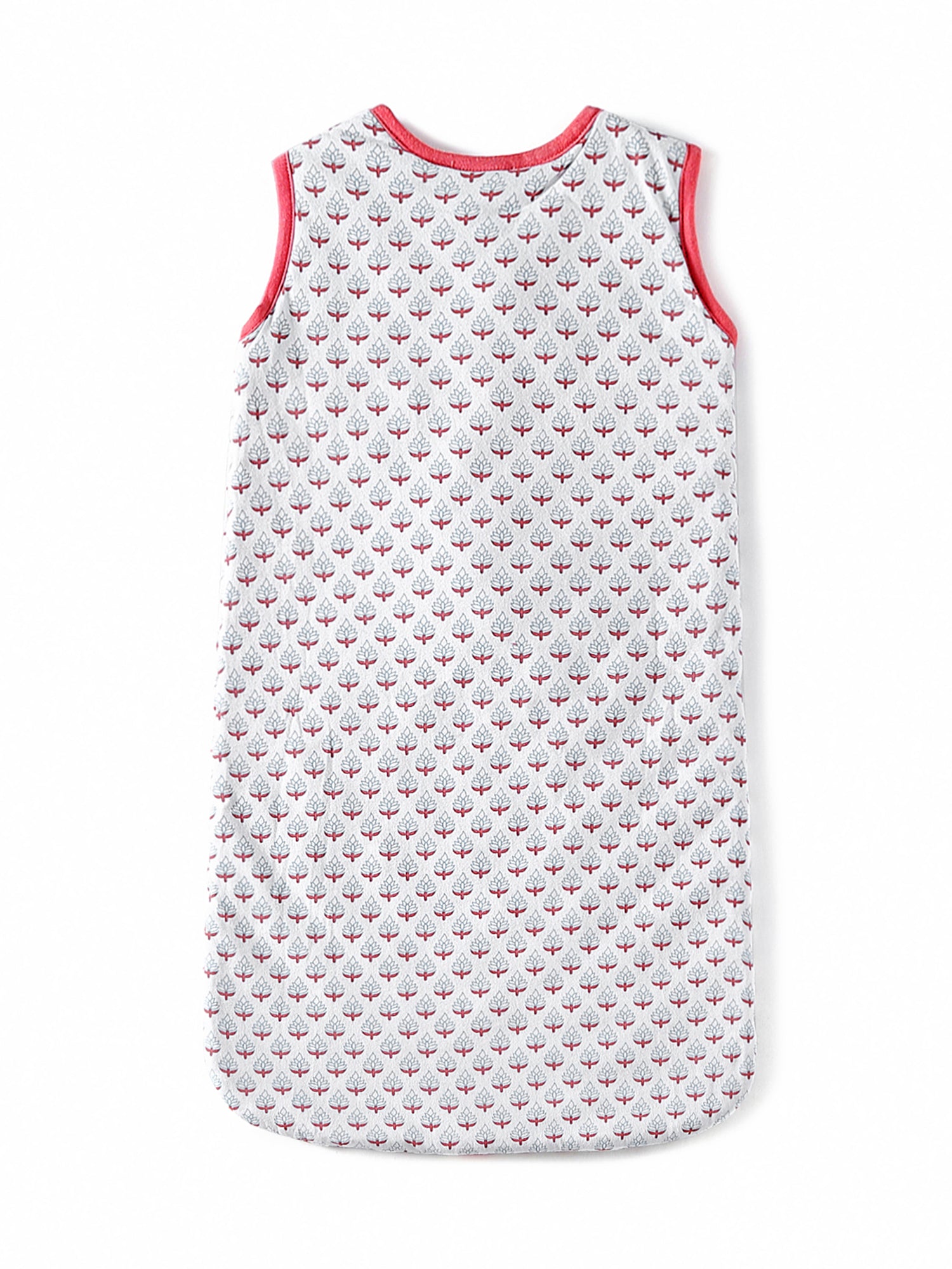 The best baby sleep sack recommended by parents and sleep consultants, designed to promote safe, comfortable sleep for infants and toddlers. Made from breathable, cozy fabrics, this sleep sack helps regulate body temperature and ensures a restful night for your little one.