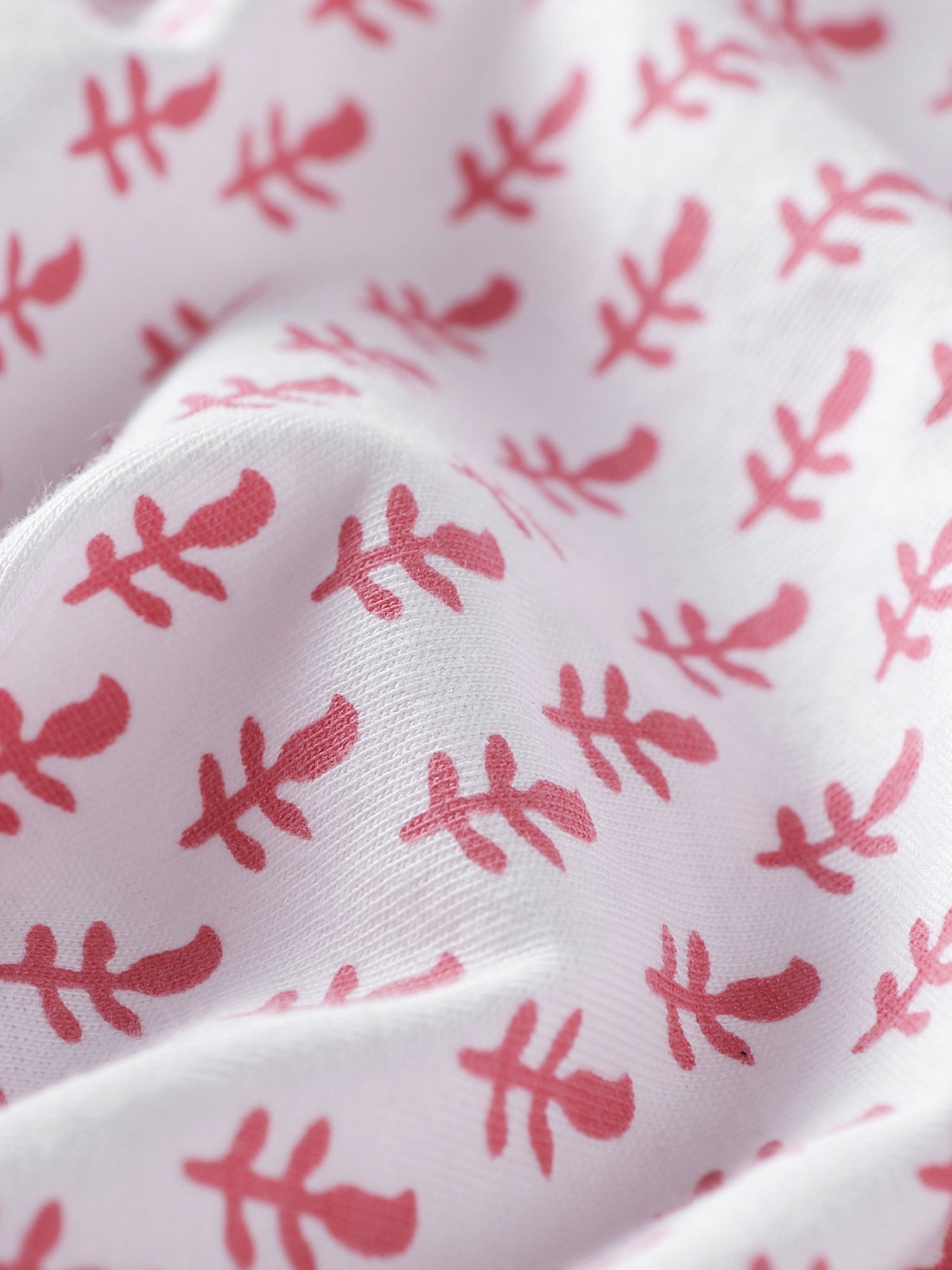 The best baby sleep sack recommended by parents and sleep consultants, designed to promote safe, comfortable sleep for infants and toddlers. Made from breathable, cozy fabrics, this sleep sack helps regulate body temperature and ensures a restful night for your little one.