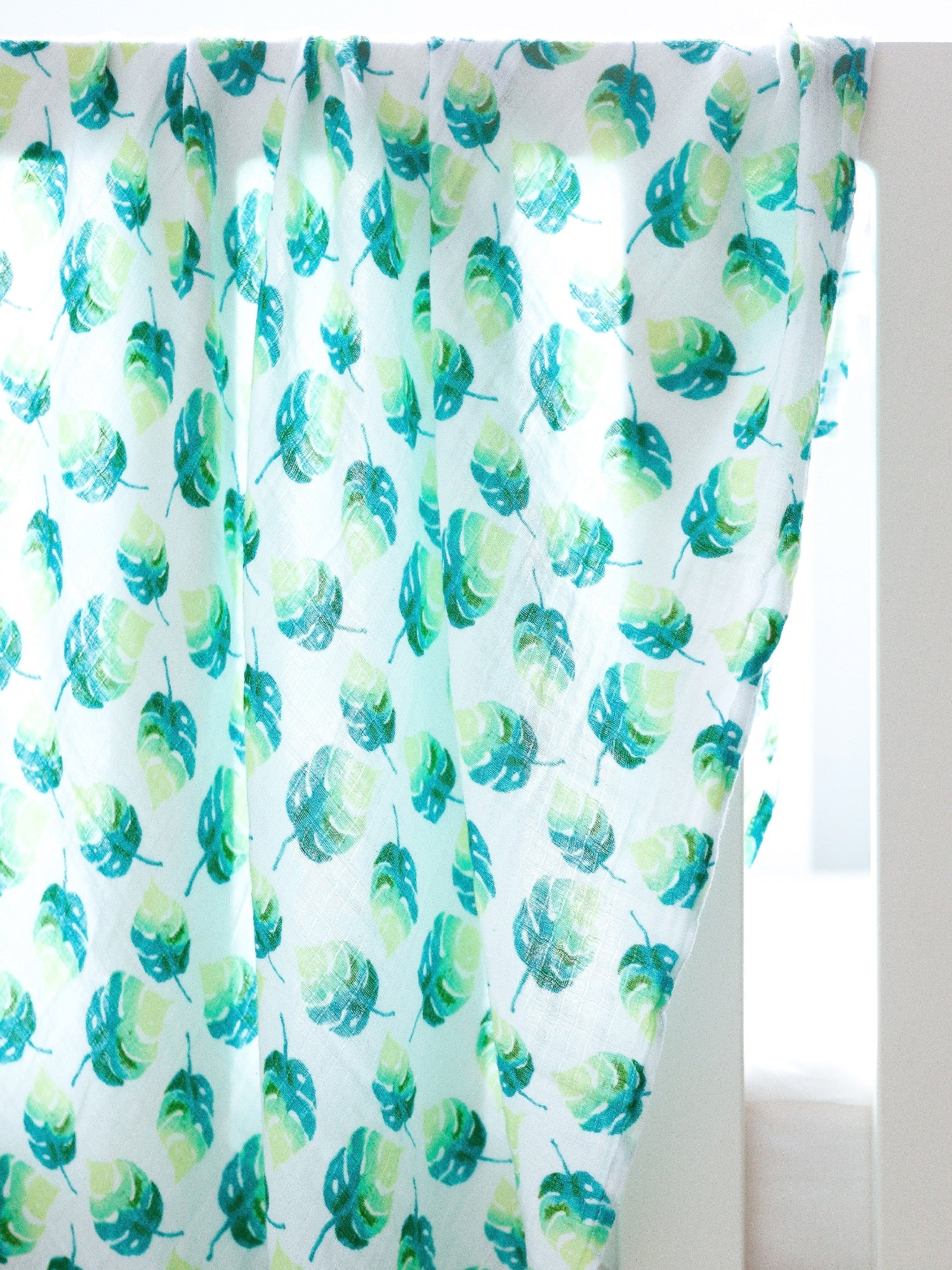 Organic Swaddle Set - Tropical Paradise (Parrot & Leaf)